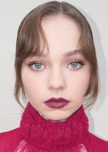 Emma Myers