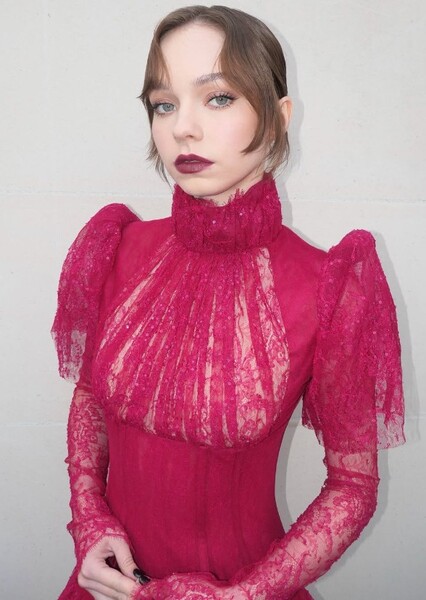 Emma Myers photo