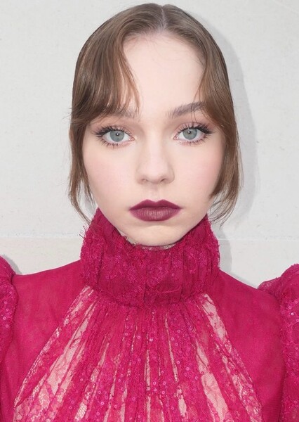 Emma Myers photo