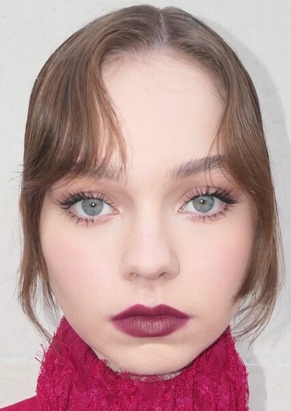 Emma Myers photo