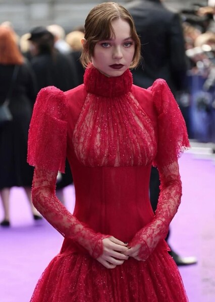 Emma Myers photo