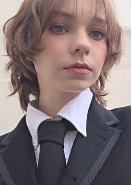 Emma Myers photo