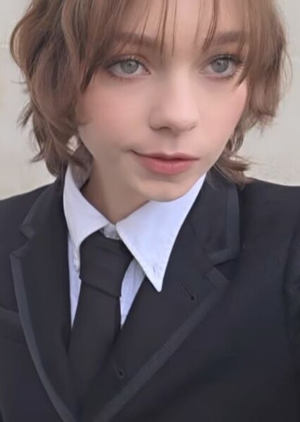Emma Myers photo