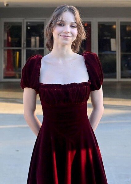Emma Myers photo