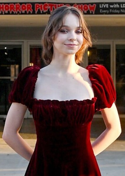 Emma Myers photo