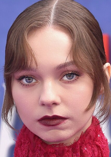 Emma Myers photo