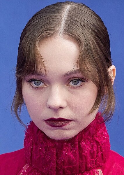 Emma Myers photo