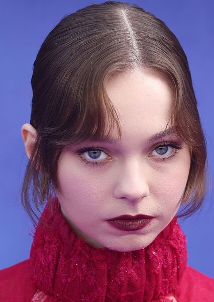 Emma Myers photo