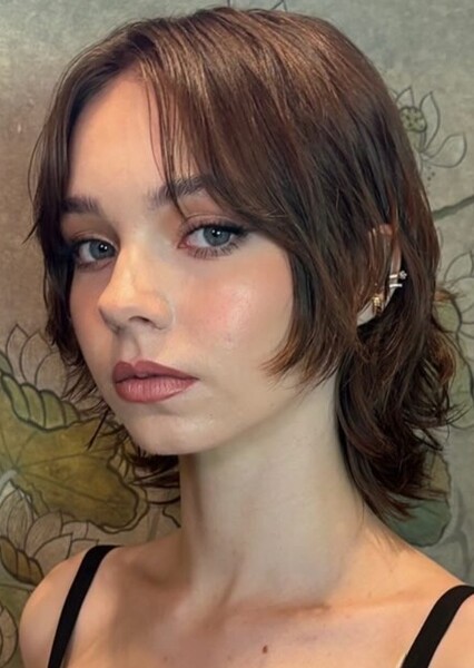 Emma Myers photo