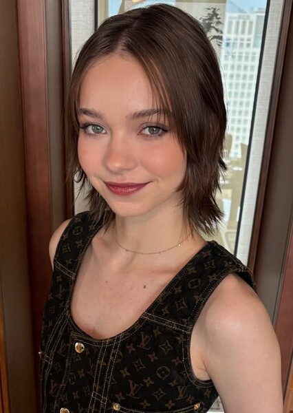 Emma Myers photo