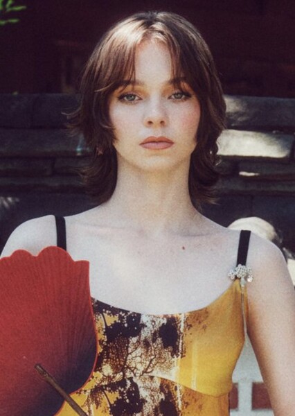 Emma Myers photo