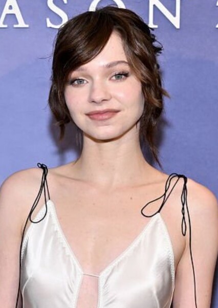 Emma Myers photo
