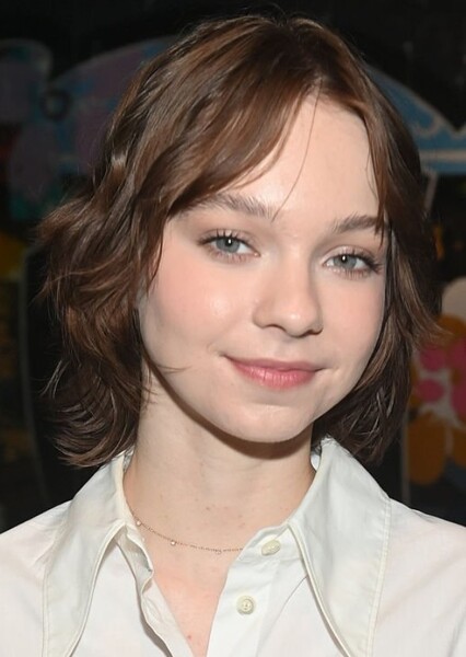 Emma Myers photo