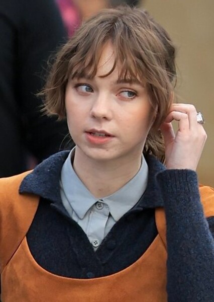 Emma Myers photo