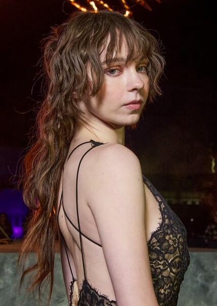Emma Myers photo