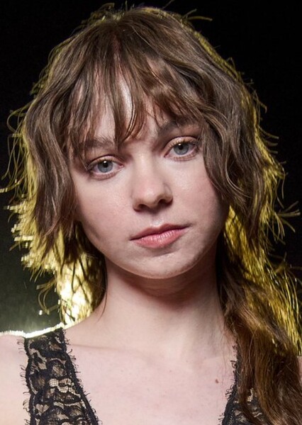Emma Myers photo