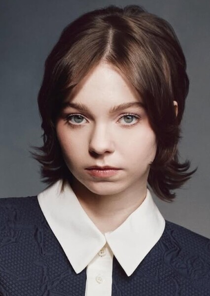 Emma Myers photo