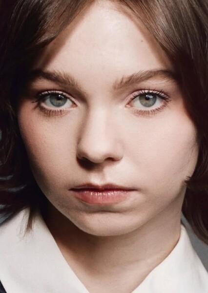 Emma Myers photo