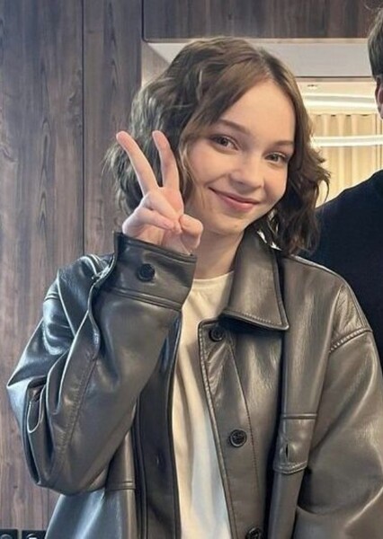 Emma Myers photo