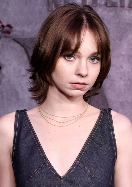 Emma Myers photo