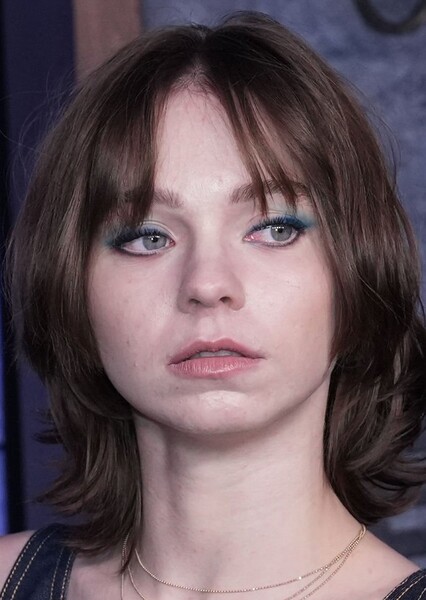 Emma Myers photo