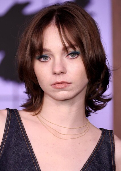 Emma Myers photo