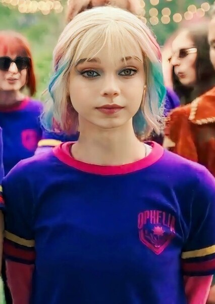 Emma Myers photo