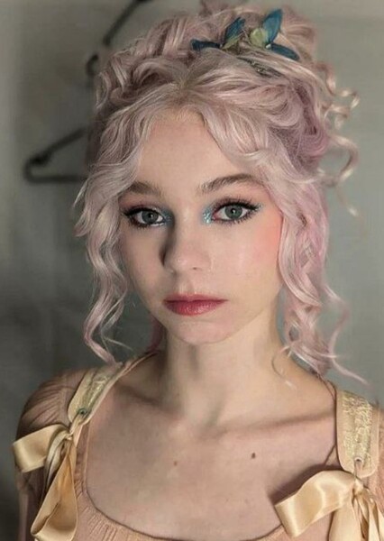 Emma Myers photo