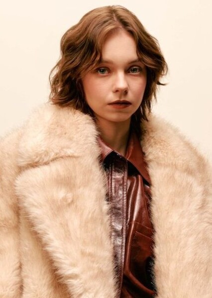 Emma Myers photo