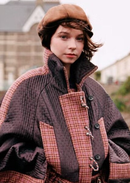 Emma Myers photo