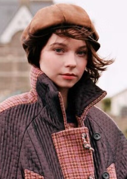 Emma Myers photo