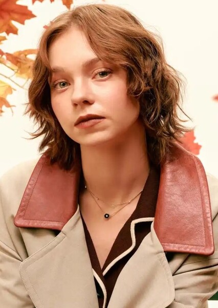 Emma Myers photo