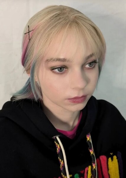 Emma Myers photo