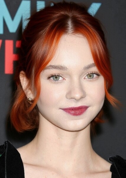 Emma Myers photo
