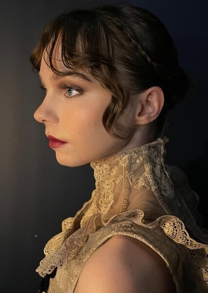 Emma Myers photo