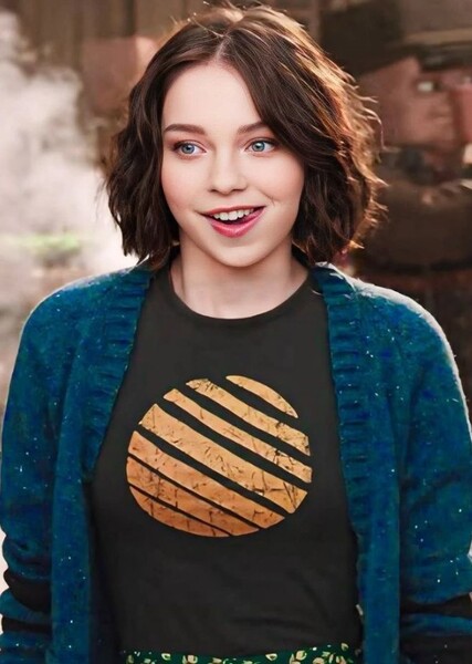 Emma Myers photo