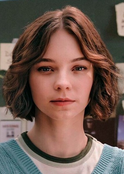 Emma Myers photo