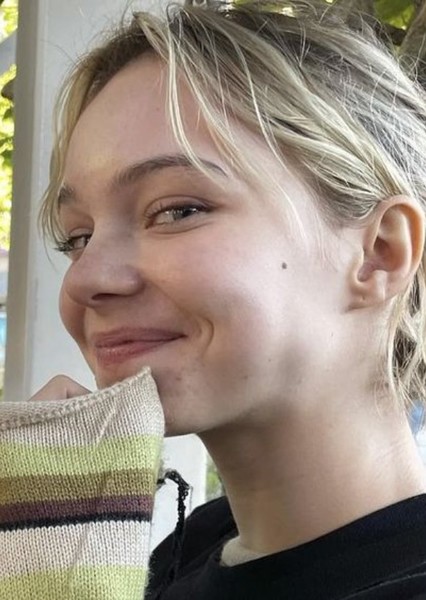 Emma Myers photo