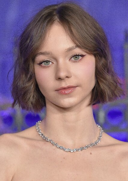 Emma Myers photo