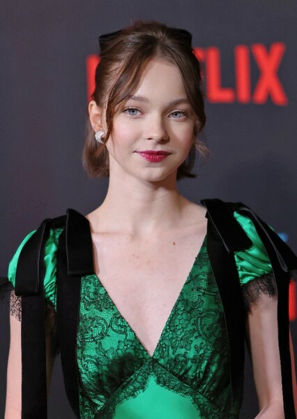Emma Myers photo