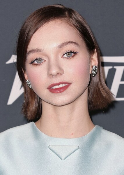 Emma Myers photo