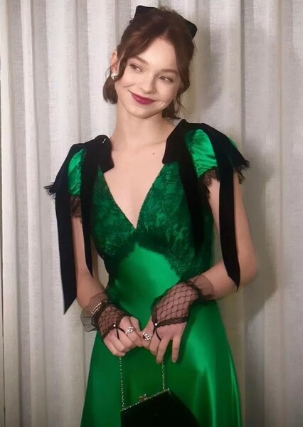Emma Myers photo
