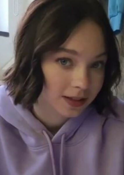 Emma Myers photo