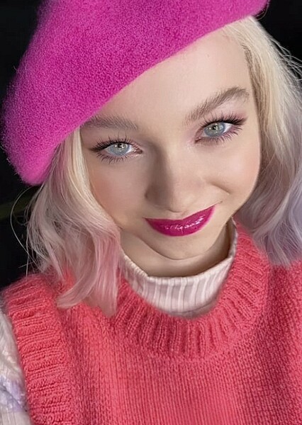 Emma Myers photo