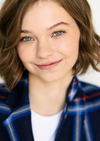 Emma Myers photo