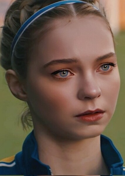 Emma Myers photo