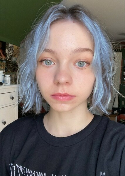 Emma Myers photo