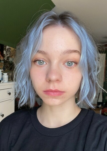 Emma Myers photo