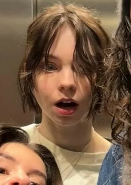 Emma Myers photo
