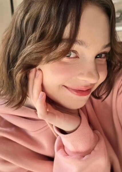 Emma Myers photo
